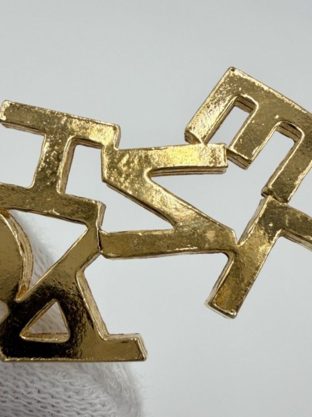 Chanel Earrings Swing Logo Gold Plated - Picture 9 of 10